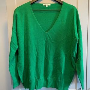 Green long sleeve sweater